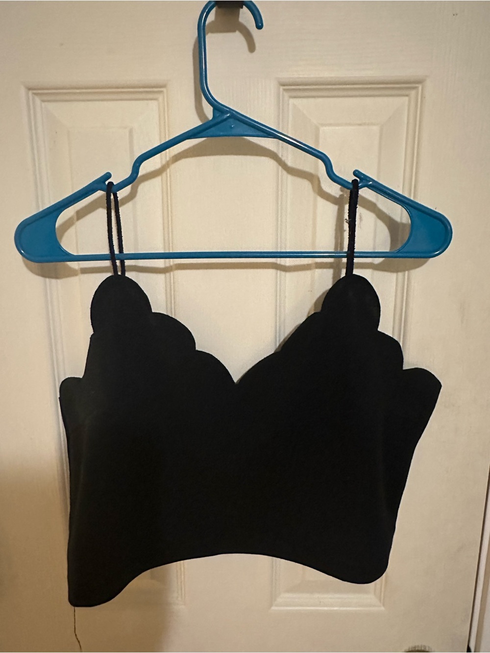 SHEIN Black Scalloped Crop Cami Top
